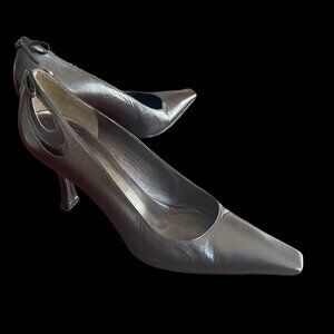 Stuart Weitzman Brown Leather Heels - Size 9.5 - Elegant Bow Detail